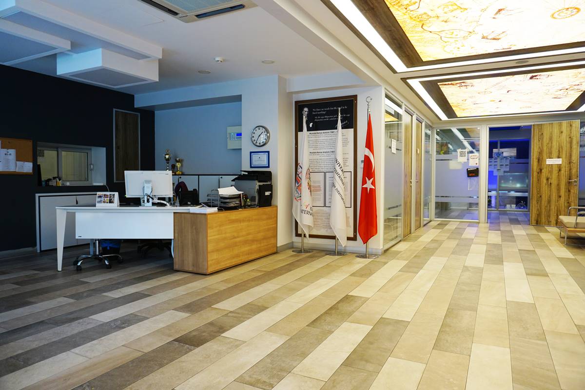 Istanbul International School — Classrooms